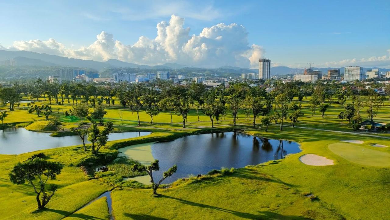Dreamy 2Br Condo, With A Golf Course View Cebu Eksteriør billede