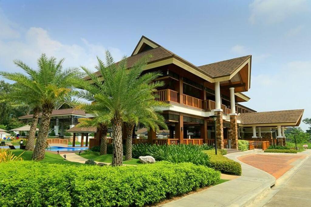 Dreamy 2Br Condo, With A Golf Course View Cebu Eksteriør billede